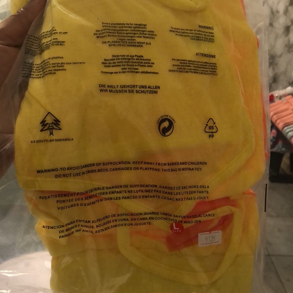 New Woman’s size Large patchwork set 🌹 - Picture 3 of 3